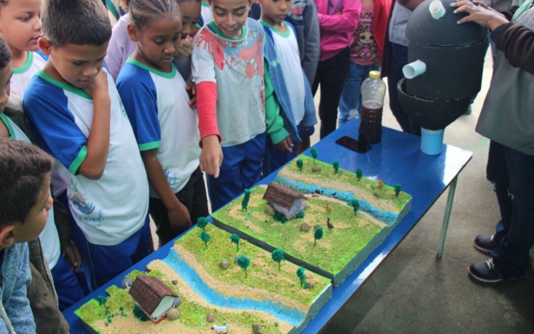 “Amigos do Guandu” leva a alunos noções sobre saneamento com o projeto Sanear